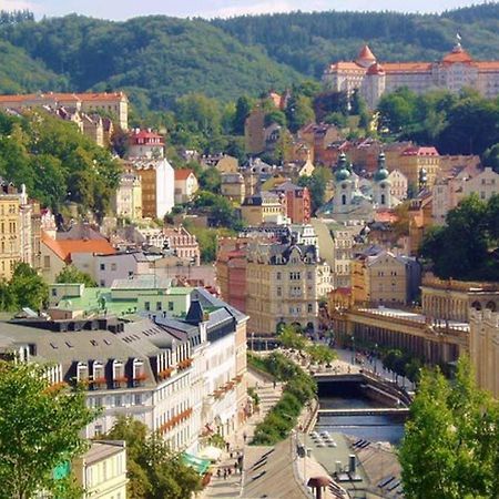 Suite With Back Garden Karlovy Vary Kültér fotó